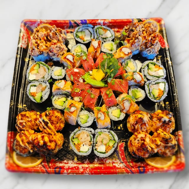 Delish Classic Platter 2 (100 Pcs up to 14 People).